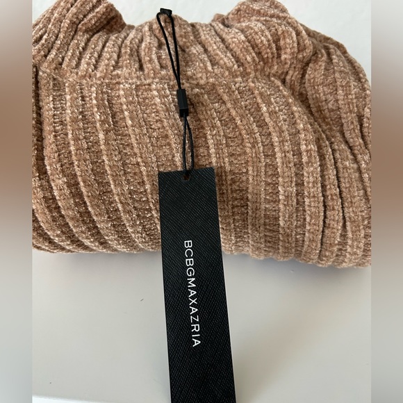 BRAND NEW BCBGMAXAZRIA Brown Knitted Crew Neck Style Sweater in Size L - Picture 3 of 4